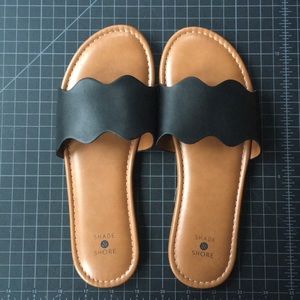 Shade & Shore Black Scallop Slide Sandals